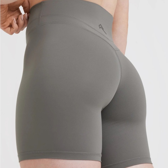 UNIFIED HIGH WAISTED SHORTS ASH GREY - Picture 3 of 4